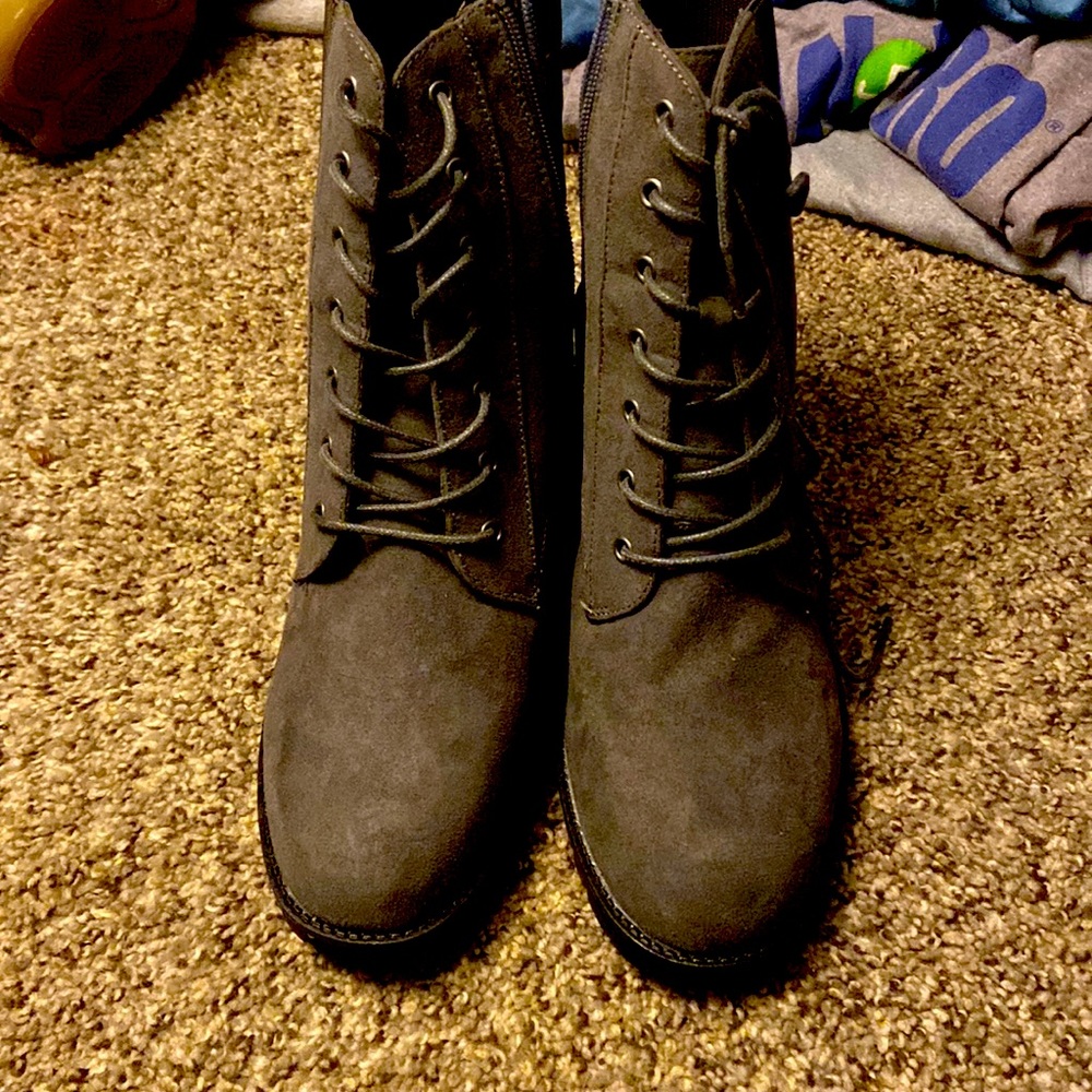 New boots never been worn